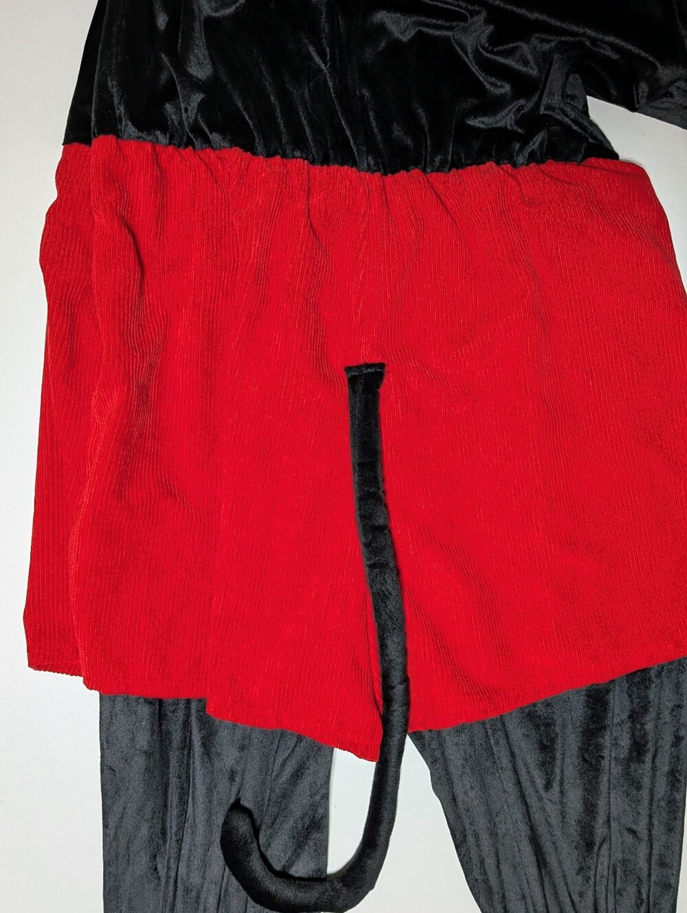 Disney Adult Mickey Costume - Picture 6 of 10